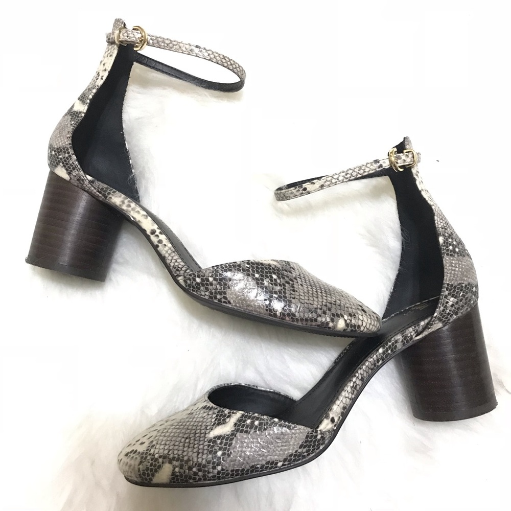 H&M Sneak Round Toe Round Heels Pumps Buckle